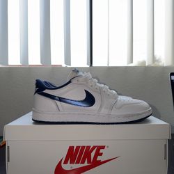 Jordan 1 low ‘85 metallic navy