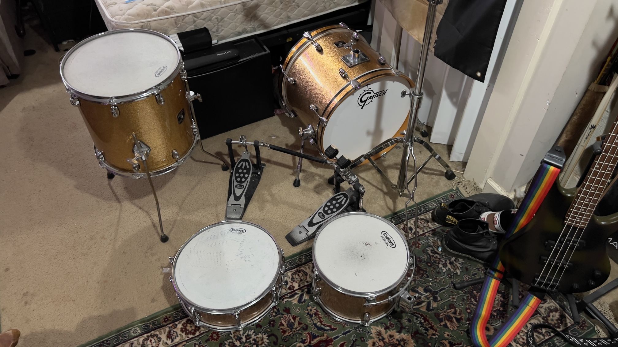 Gretsch 4pc Shell Kit w/ Pearl dual pedal