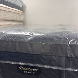 Beautyrest Black Series 3 Queen Mattress