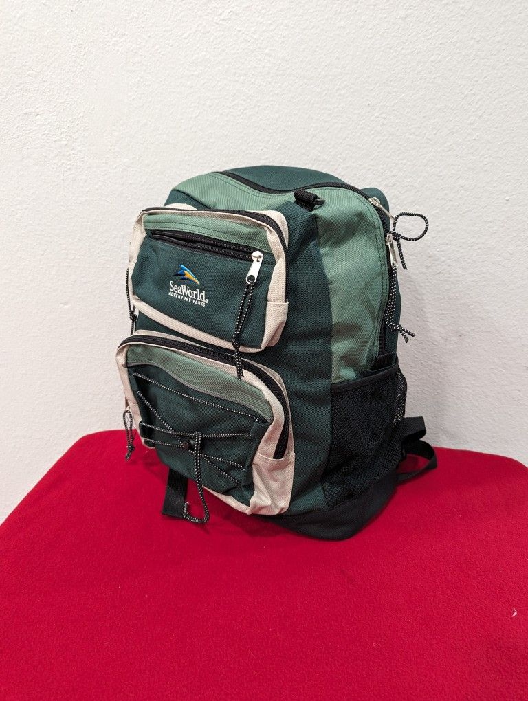 SeaWorld Adventure Parks Green Backpack Hiking Sports School Adventure Backpack