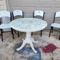 Dining Room Table And Chairs 