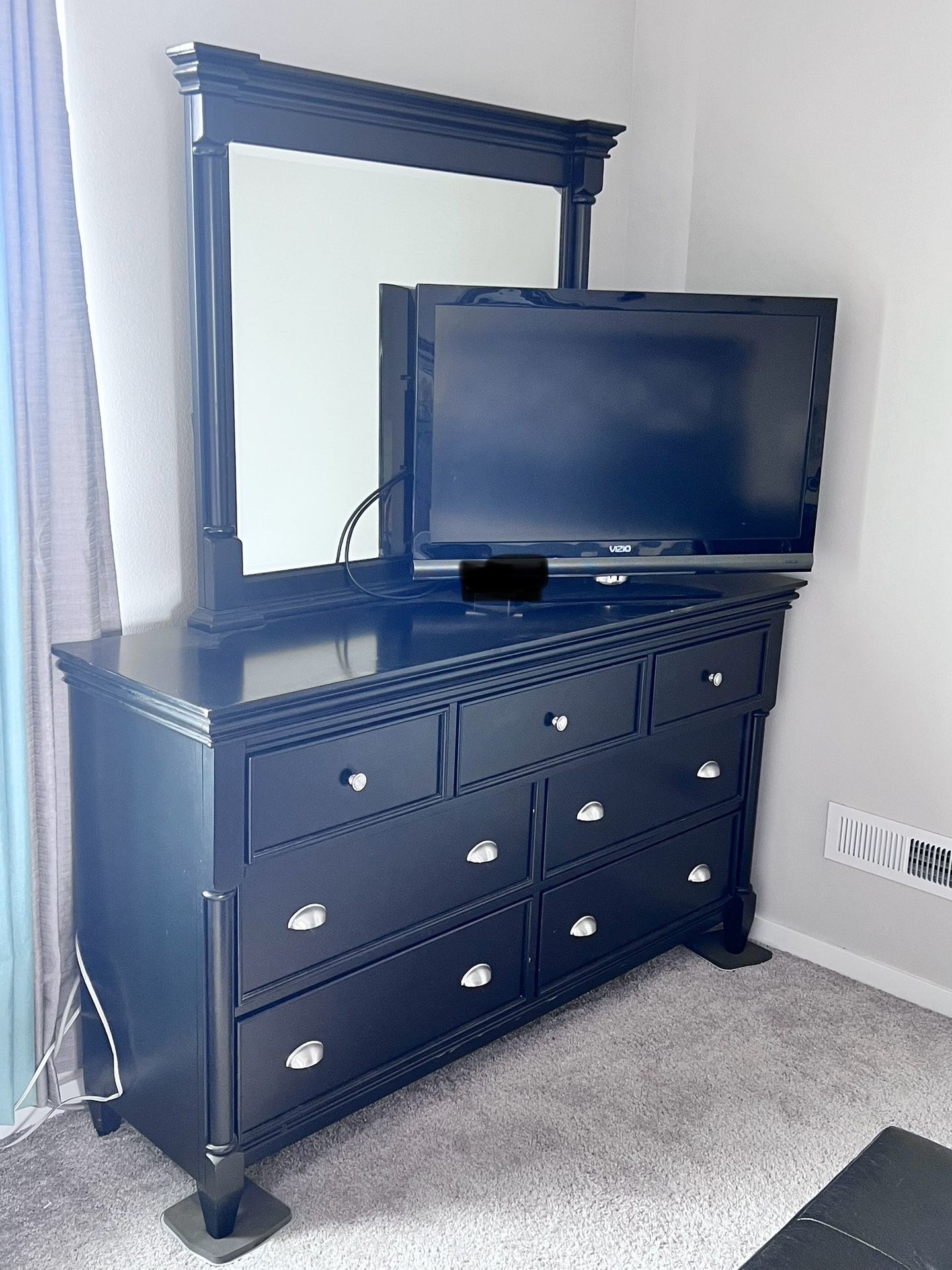 Complete Queen Bedroom Suite