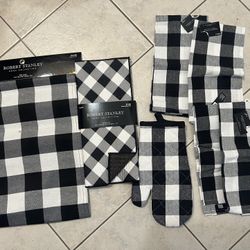 Black & White Kitchen Set 