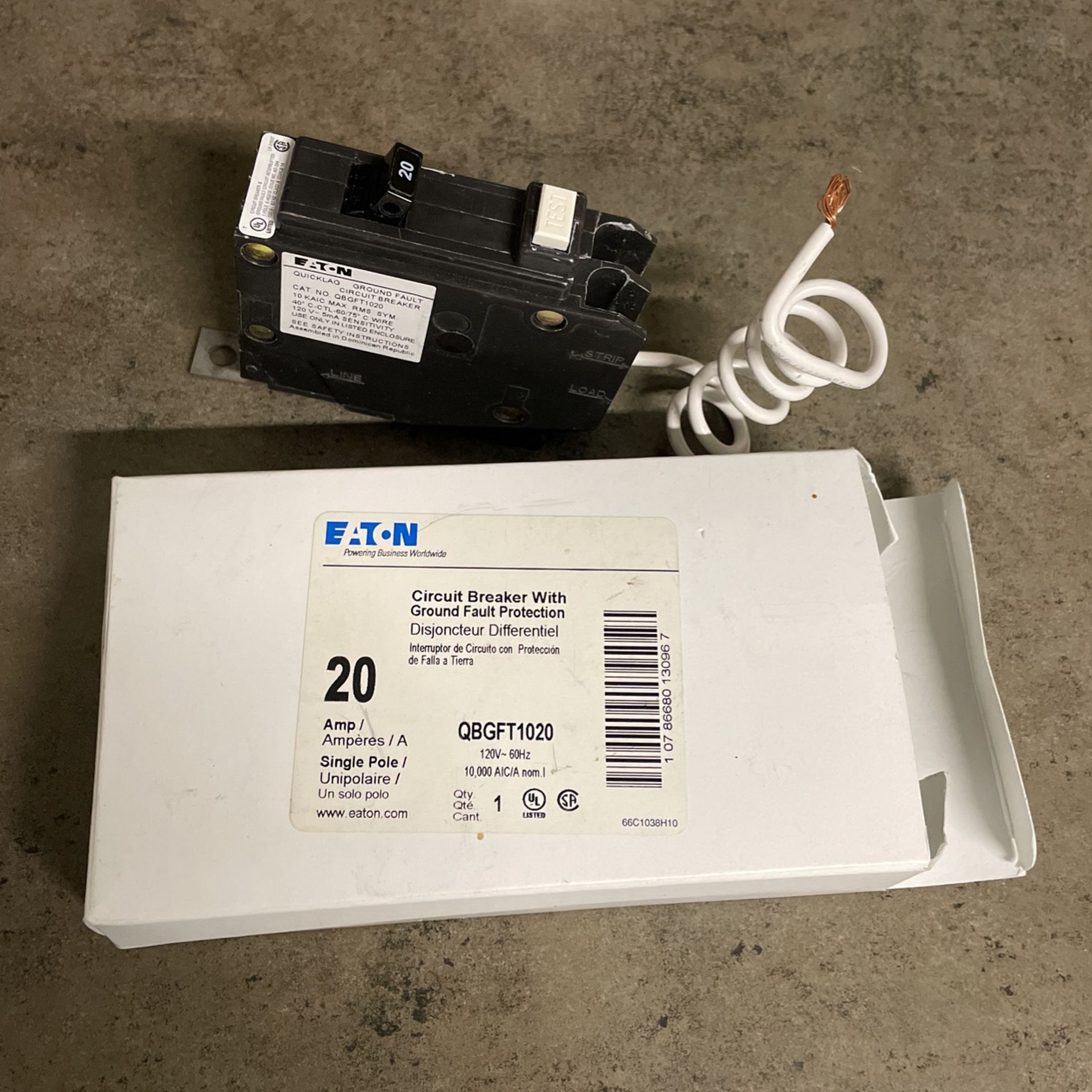 Eaton Circuit Breaker 20 Amp QBGFT1020