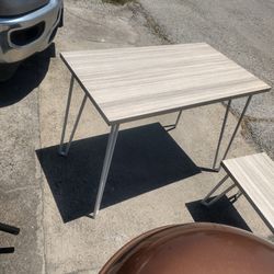 2 Tables Nice 