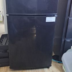Moving Sale **Mini Refrigerator**Excellent Condition 2 Months Old