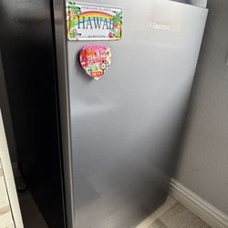 Hisense Mini Fridge NEW