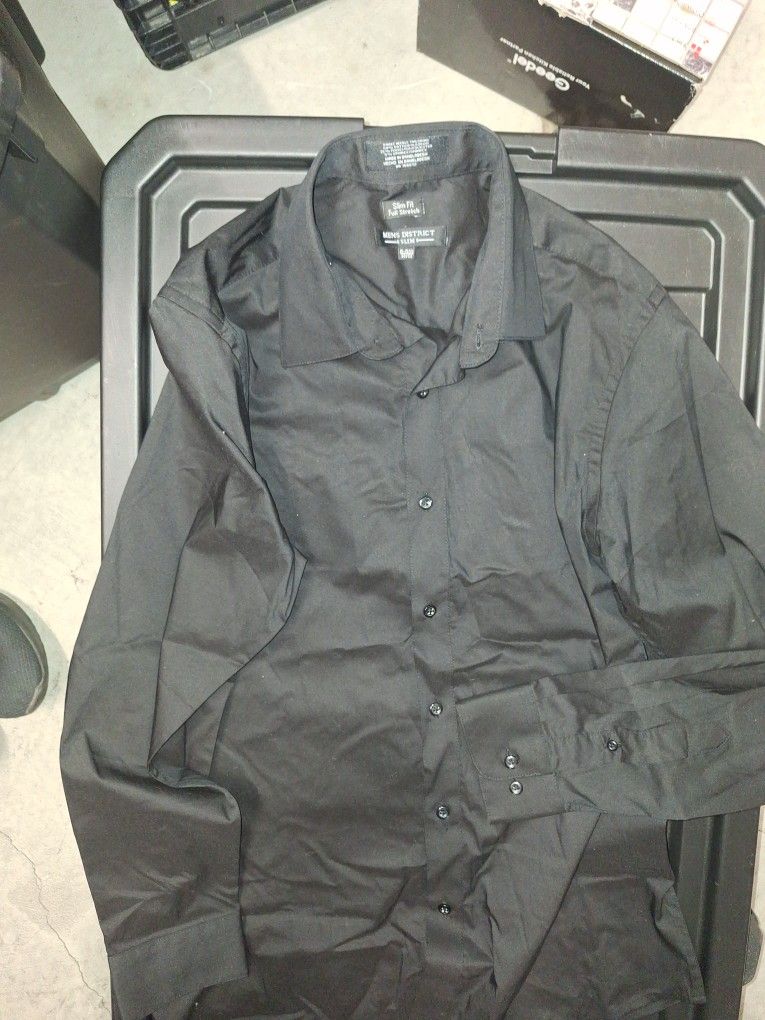 Slim Fit Full Stretch" men's dress shirt from the brand "MENS DISTRICT"