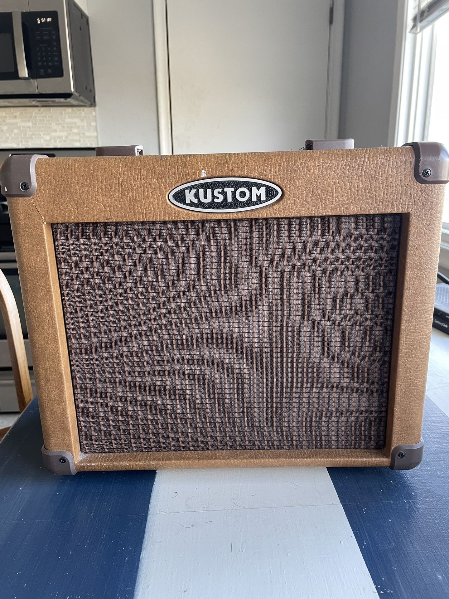 Kustom Sienna 16 Watt Acoustic Guitar Amp