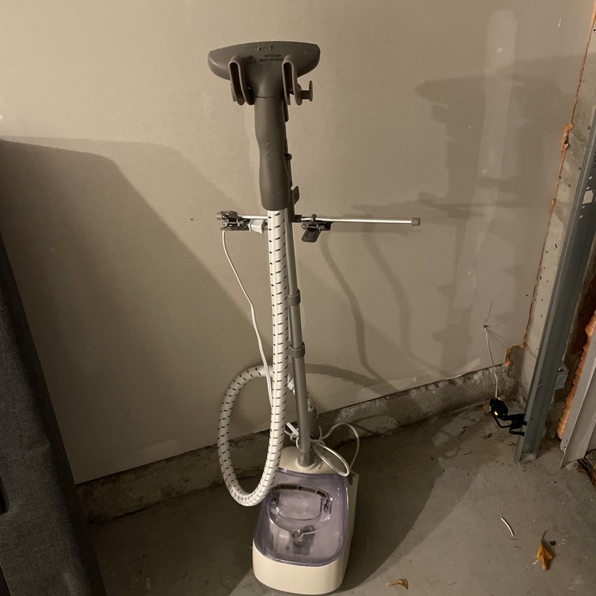 Standing Steamer For Clothes