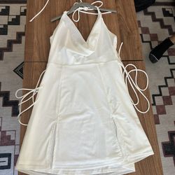 *Never worn* White Zaylee Dress