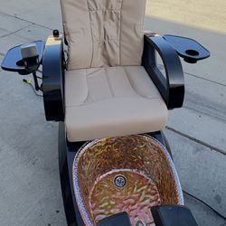 Manicure/pedicure chair with massager