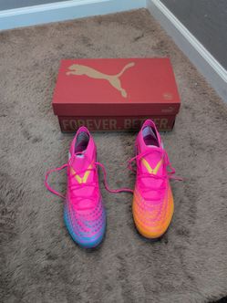 Size 8.5 Puma Future 9 Match Soccer Cleats