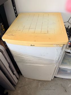 🧊 Avanti 3.2 Cu. Ft. Compact Refrigerator / Mini Fridge – $50 🧊