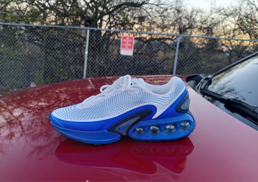 Brand New And Original Men's Nike Air Max's DN Sneakers Sizes 8