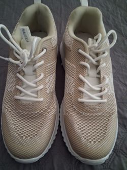 Vendo bonitos tenis zize  8.5 nuevos