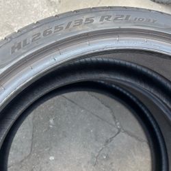 265/35r21 Pirelli Pzero