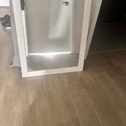 Sturdy white Bedroom mirror 