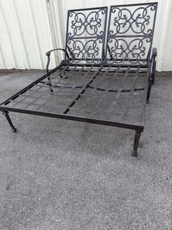 Patio,Outdoor,1 Lounge,Cushions,Recliner,with wheels.