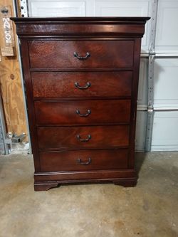 Cherry Wood 5-Drawer Tall Dresser Chest