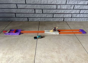 Discontinued Hot Wheels Split Speeders Ninja Launcher track set
