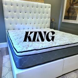 NEW King-Size PILLOW TOP MATTRESS and BOX SPRING. Bed frame not included 👍