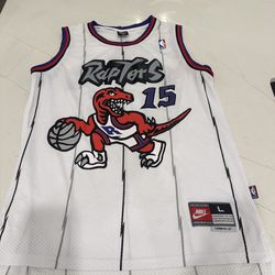 Men’s Size Large Nike Vince Carter jersey in the iconic white & purple colorway 🏀🔥
