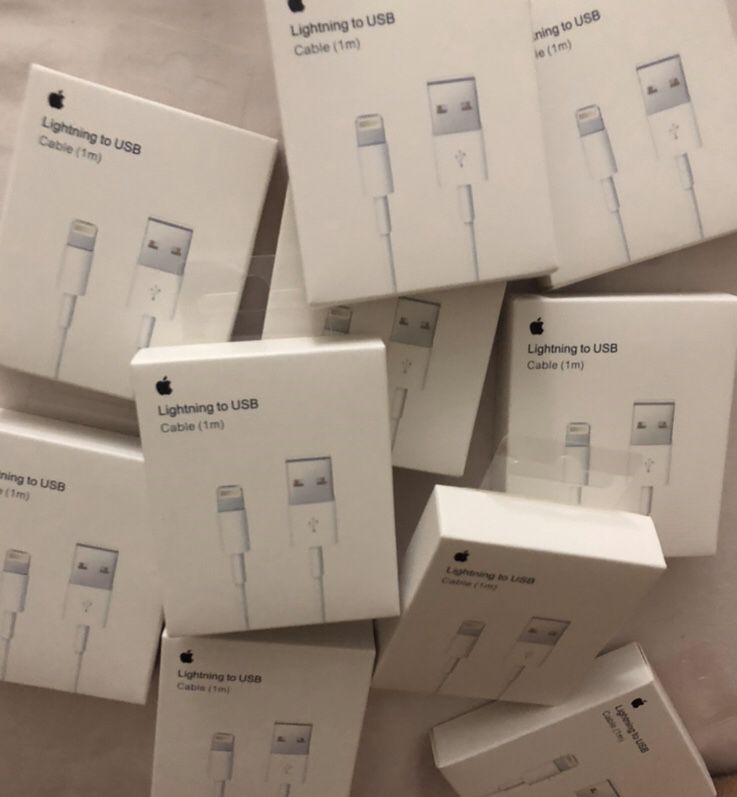 6 Original iPhone Apple Chargers (1m)