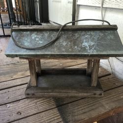 Bird Feeder/ Needs Cleaning 