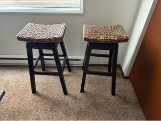 360 swivel 2  bar stools / chairs . Price for both !