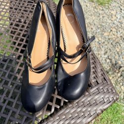 Black Mary Jane Low Heels Size 7.5