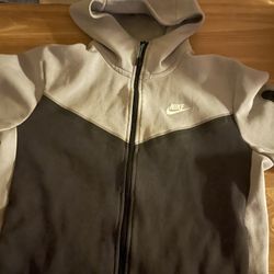 USED NIKE TECH (M) 