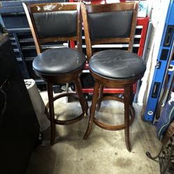 Hi everyone  when. Have this pair bar stools. One chair have broken 🦵  thats why we selling this for Half price  the leg you make it wt pcs  wood jut