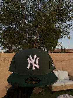 59 Fifty New York Yankees Fitted / Adjustable Hats ( Check Description)