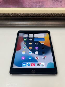 Apple iPad Mini 4th Gen Black A1538 16GB Tablet 7.9” iOS 15.8.8 - $49