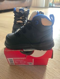 New Nike Shoes size 5C baby boy