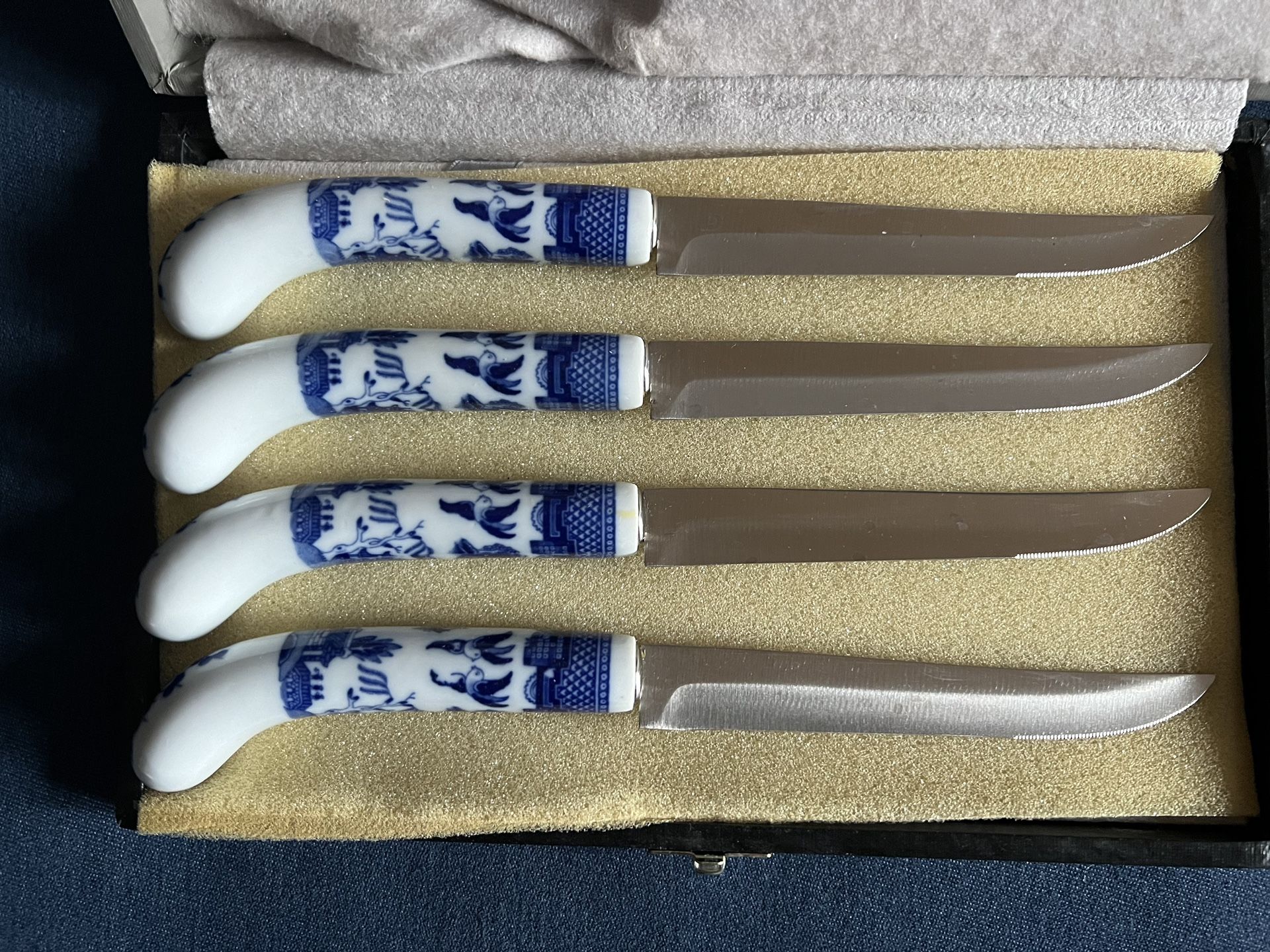 (4) Chinoiserie Blue & White Ceramic Handles