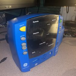 GE V100  Blood Pressure Machine (unit Only)