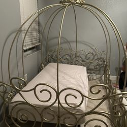 Cinderella Carriage Full Size Bed Frame 