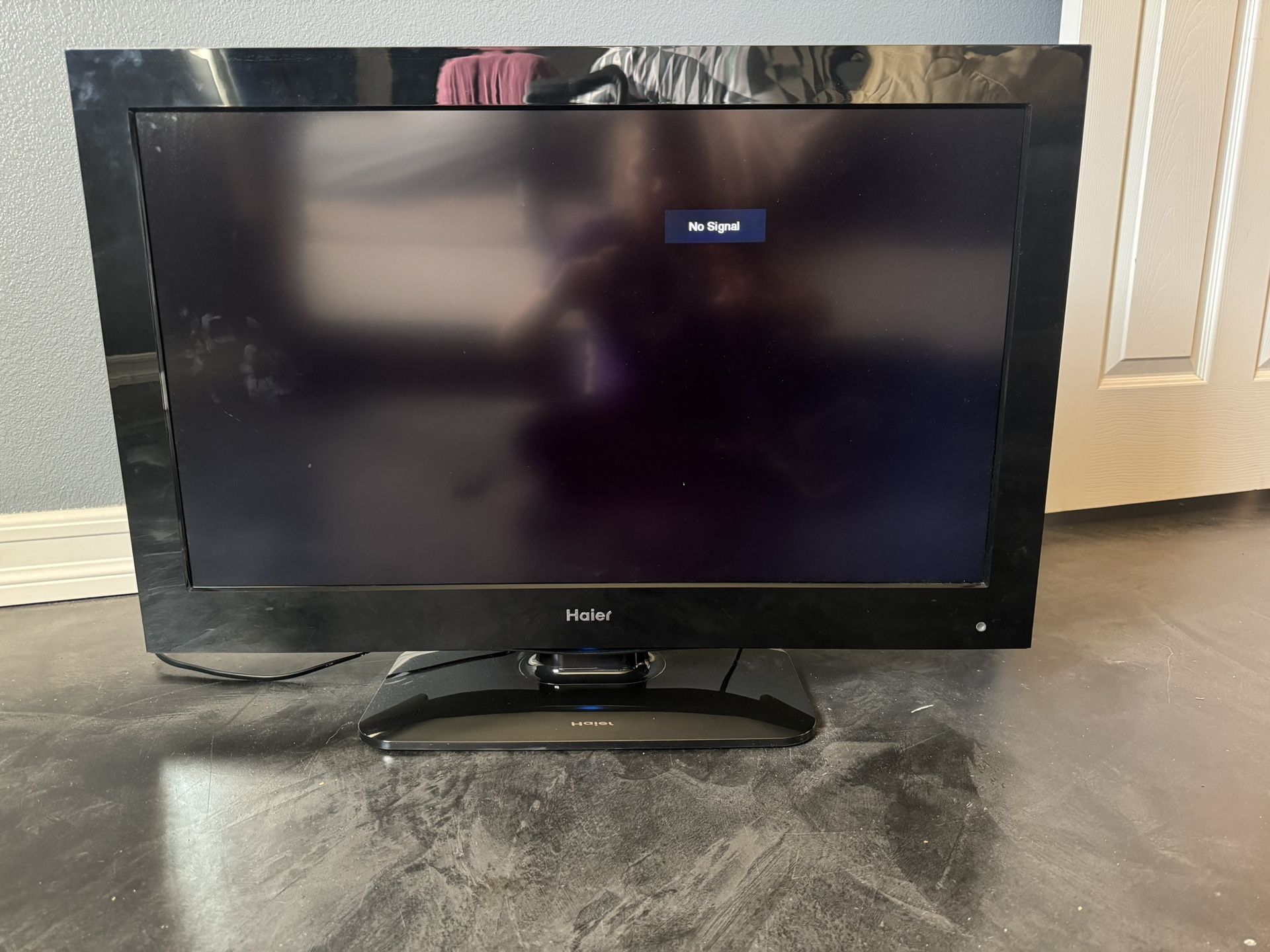 32” Haier TV