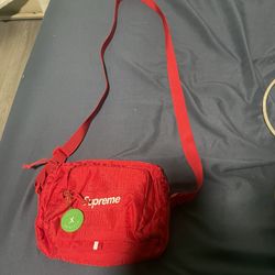 Supreme Shoulder Bag (SS19)