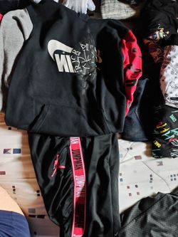 Boys xl  hoodie sweater sweatpants size large