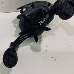 Brand New Abu Garcia Revo 8.1:1 LH Baitcast Reel