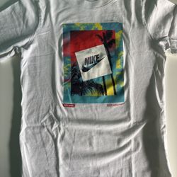 Nike Graphic T-Shirt