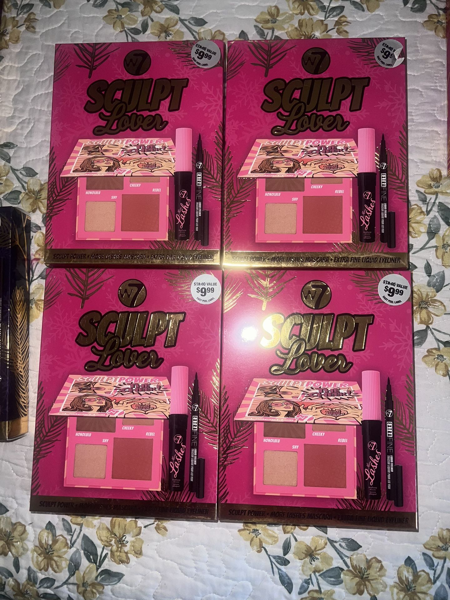 Gift set $7 ❤️ Each ❤️