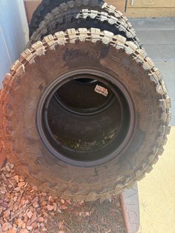265/75/16 Toyo MT