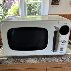 Retro Style Microwave