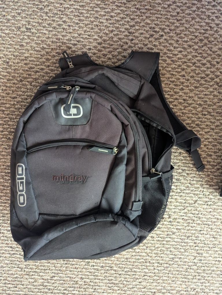 Ogio 30-35L Backpack School Bag Pack Day Hiking Camping Back Gym Sports Cycling Books REI Marmot Jansport Eagle Creek Oakley Burton Rip Curl Wetsuit