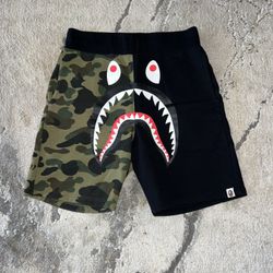 Bape Black / Camo Shark Sweat Shorts🪖