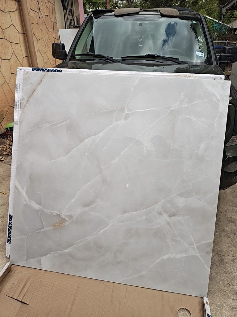 Maximo Durable Thin Tile Porcelain Tile